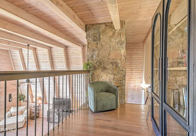 $850,000 | 21072 Delmar Road, Damascus, VA 24236