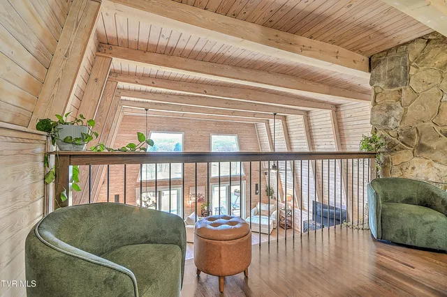 $850,000 | 21072 Delmar Road, Damascus, VA 24236