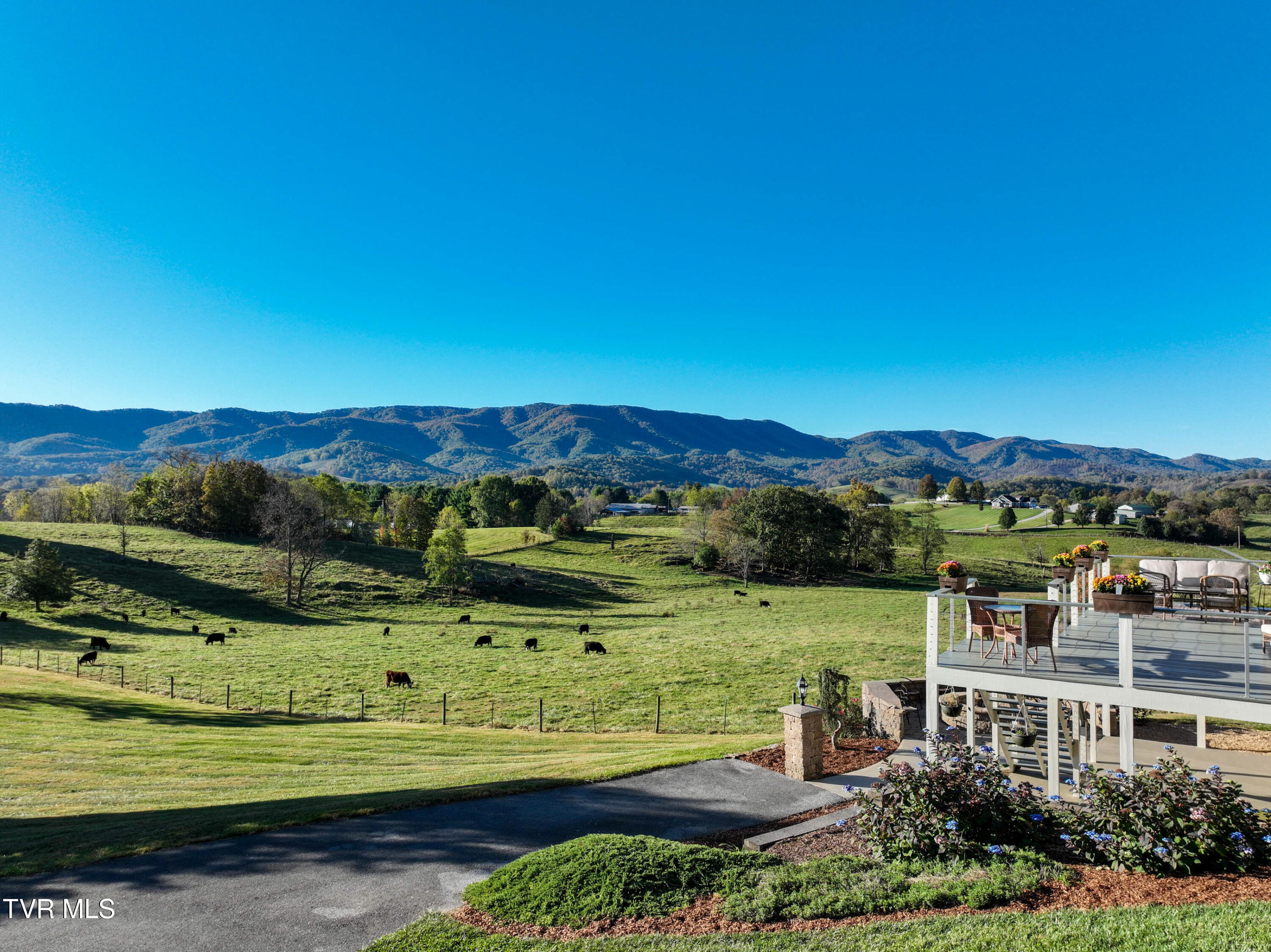 21072 Delmar Road Damascus, VA 24236 - Photo 5 of 113 Delmar KB Drone *-12