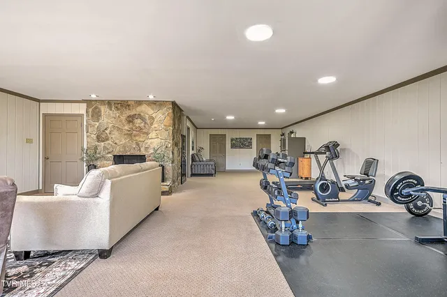 $850,000 | 21072 Delmar Road, Damascus, VA 24236