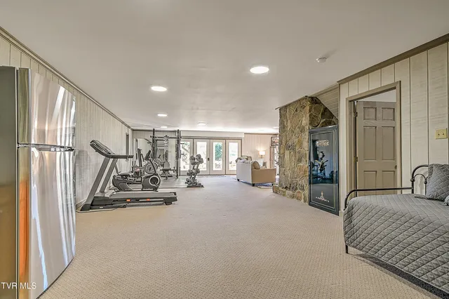 $850,000 | 21072 Delmar Road, Damascus, VA 24236