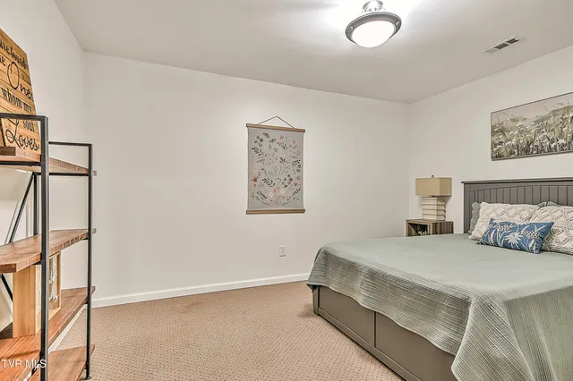 $850,000 | 21072 Delmar Road, Damascus, VA 24236