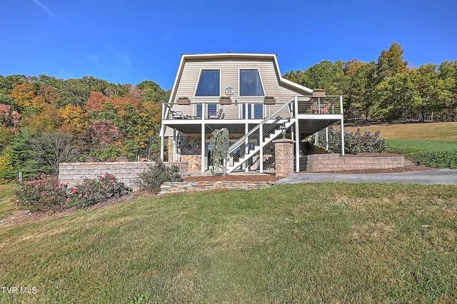 $850,000 | 21072 Delmar Road, Damascus, VA 24236