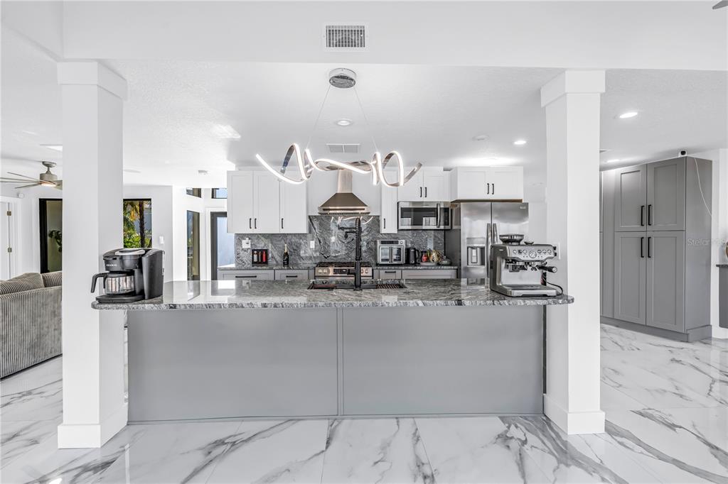 583 Crystal Drive Madeira Beach, FL 33708 - Photo 18 of 100