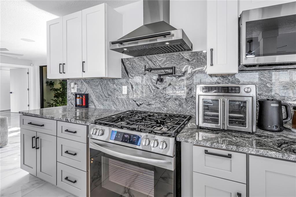 583 Crystal Drive Madeira Beach, FL 33708 - Photo 23 of 100