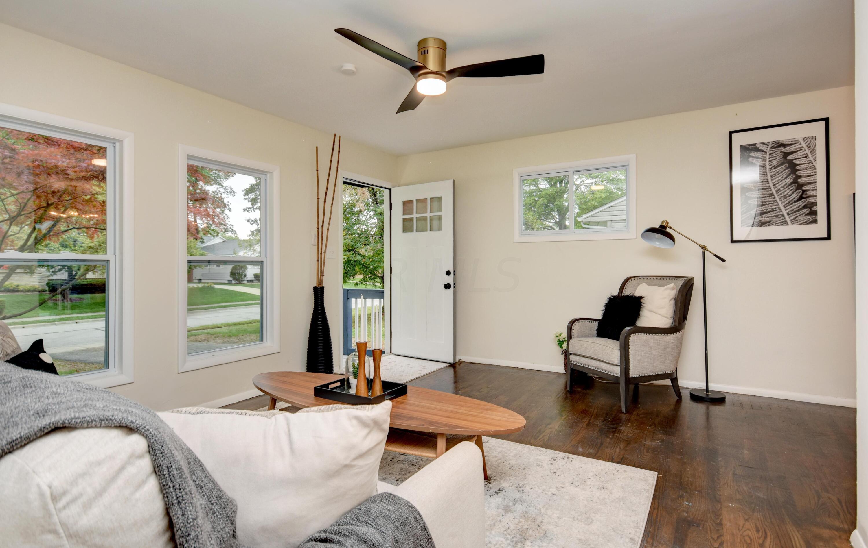 2590 Swansea Road Columbus, OH 43221 - Photo 2 of 27