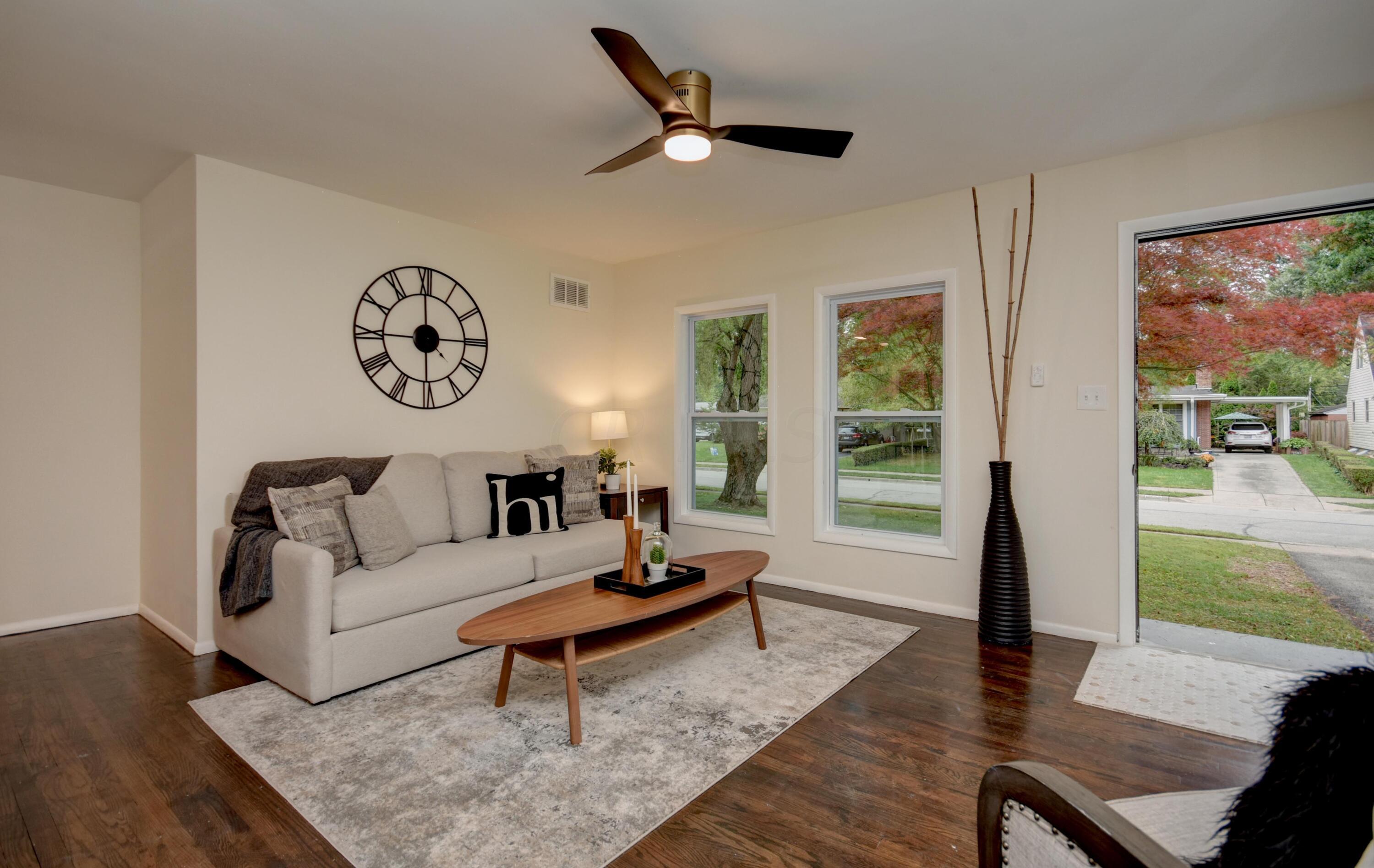 2590 Swansea Road Columbus, OH 43221 - Photo 3 of 27