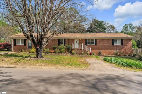 $549,997 | 2 Easy Street, Taylors, SC 29687