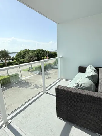 $4,000 | 3450 South Ocean Boulevard, Unit 2220, Palm Beach, FL 33480