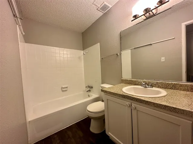$1,200 | 5426 Menchaca Road, Unit 205, Austin, TX 78745