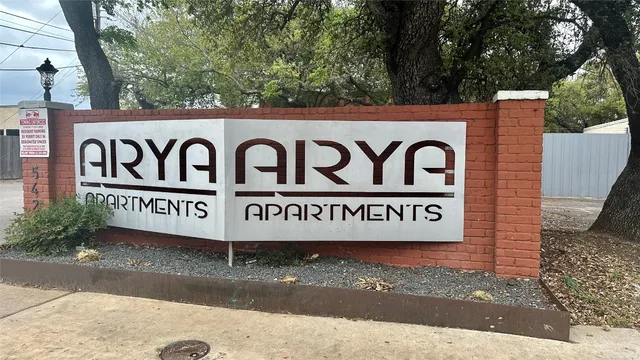 $1,200 | 5426 Menchaca Road, Unit 205, Austin, TX 78745