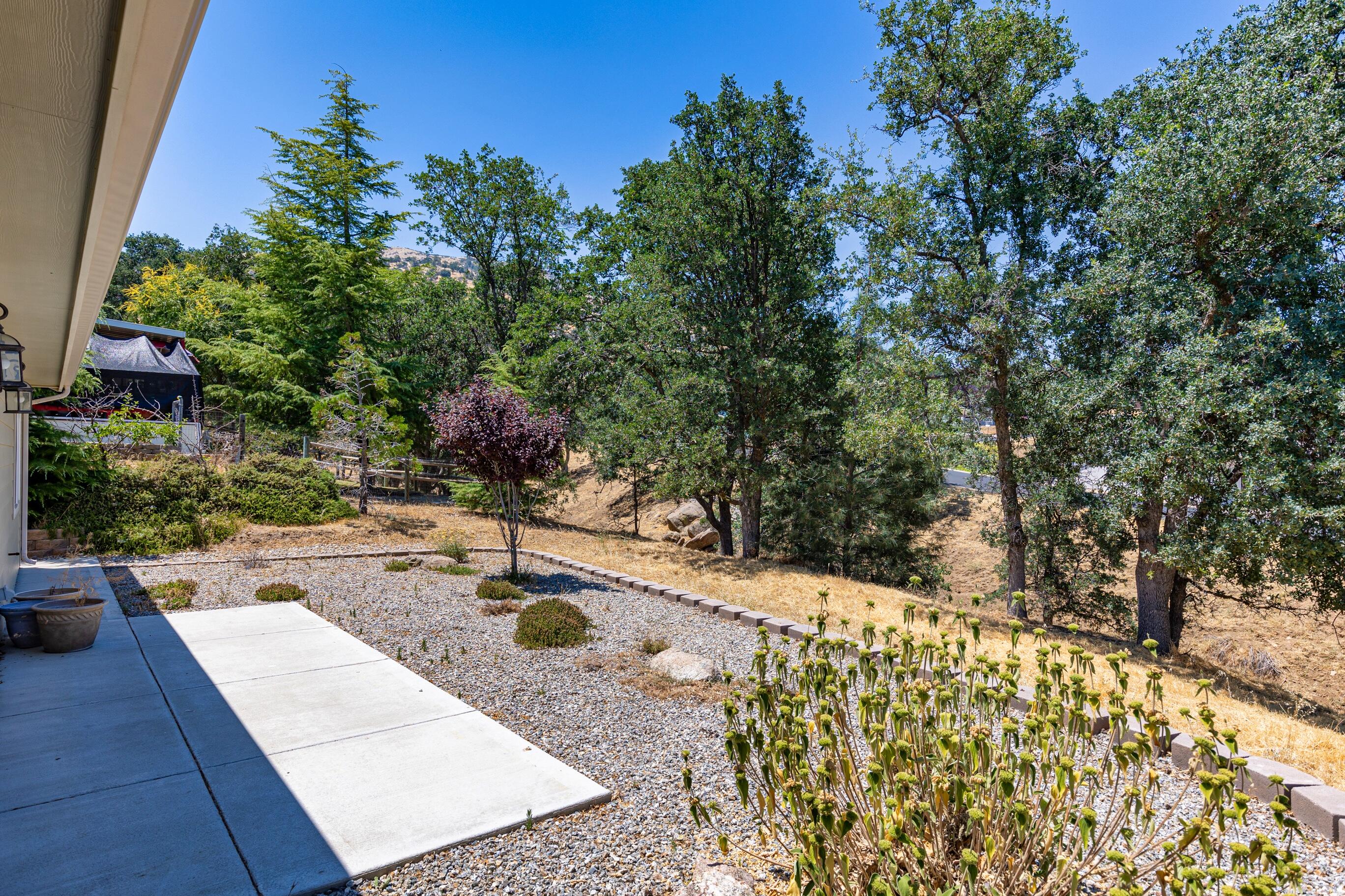 21276 White Pine Drive Tehachapi, CA 93561 - Photo 22 of 33 6Y9A2529