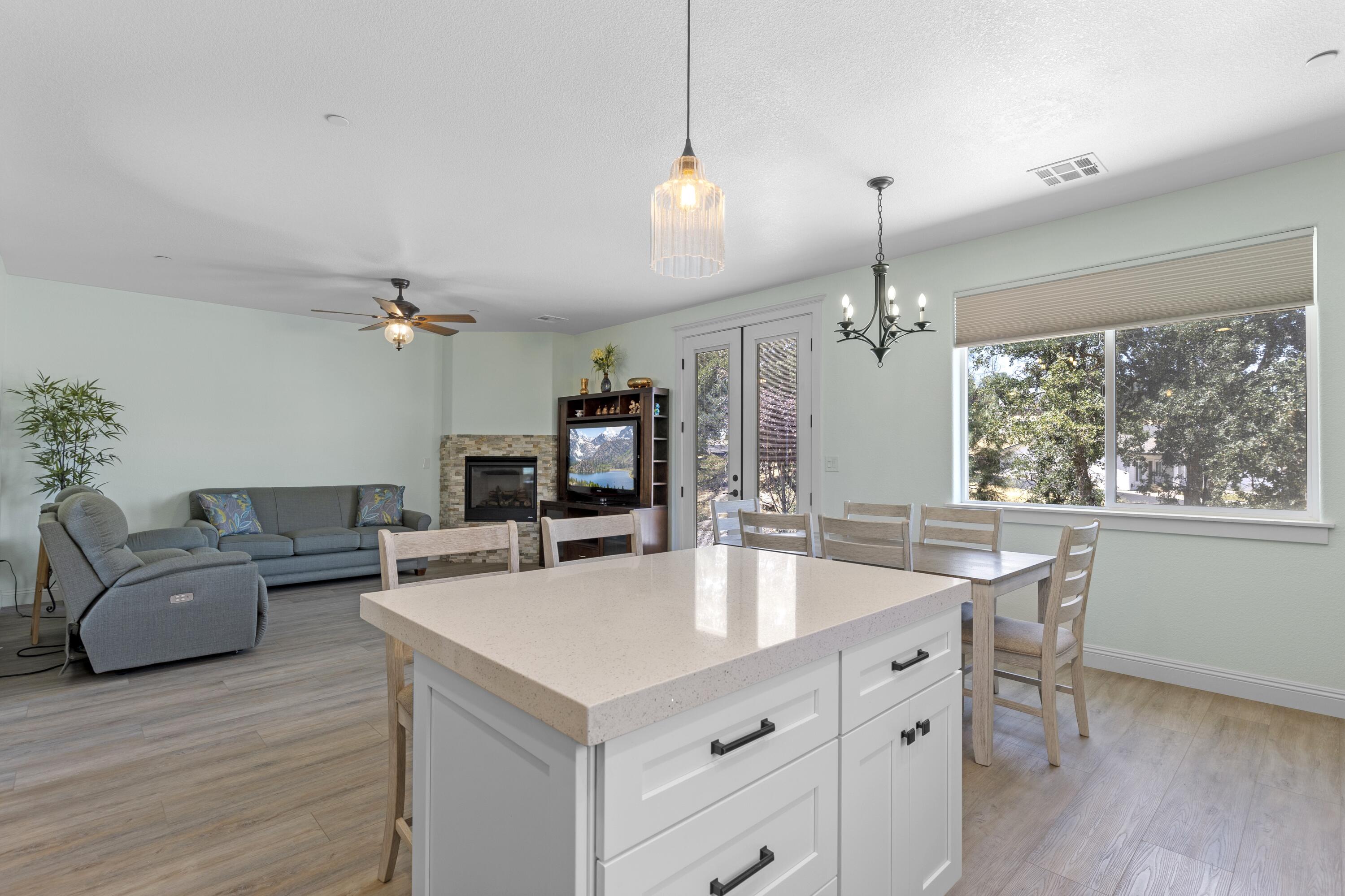 21276 White Pine Drive Tehachapi, CA 93561 - Photo 10 of 33 6Y9A2508 copy