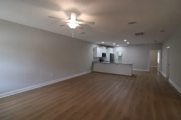 $1,600 | 324 South 5th Street, Jesup, GA 31545