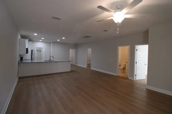 $1,600 | 324 South 5th Street, Jesup, GA 31545