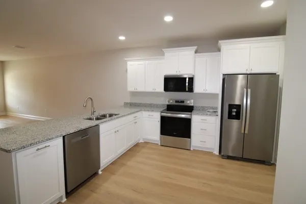 $1,600 | 324 South 5th Street, Jesup, GA 31545