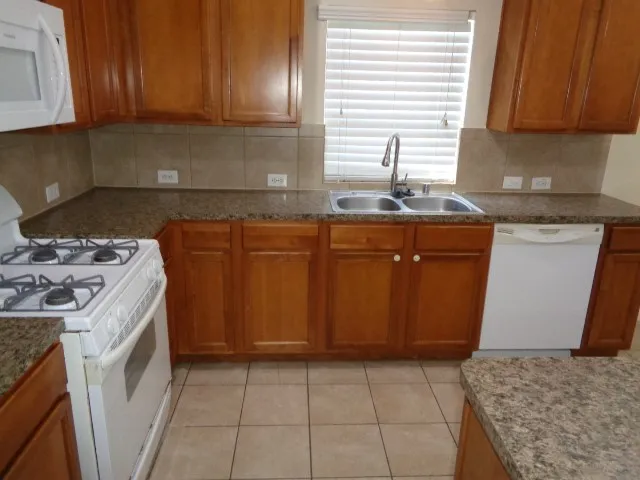 $1,895 | 30034 Saw Oaks Drive, Magnolia, TX 77355