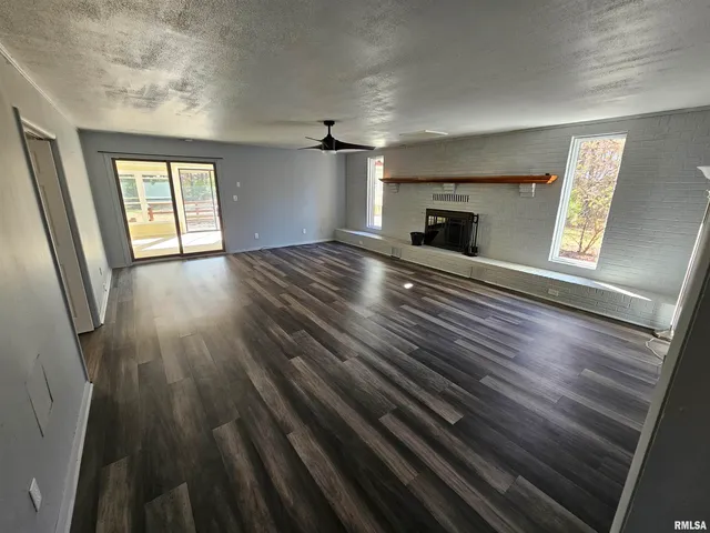 $179,900 | 4248 Church Road, Salem, IL 62881