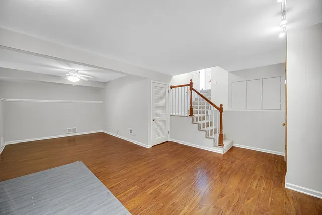 $477,500 | 960 Norman Drive, Hoffman Estates, IL 60192