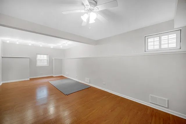 $477,500 | 960 Norman Drive, Hoffman Estates, IL 60192