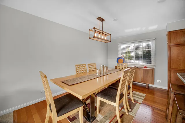 $477,500 | 960 Norman Drive, Hoffman Estates, IL 60192