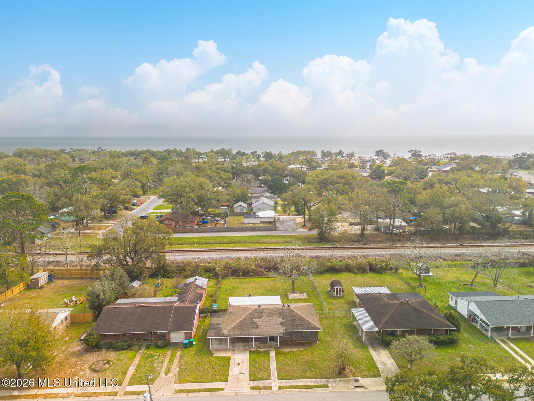 2012 Collins Boulevard Gulfport, MS 39507 - Photo 2 of 21 6-29