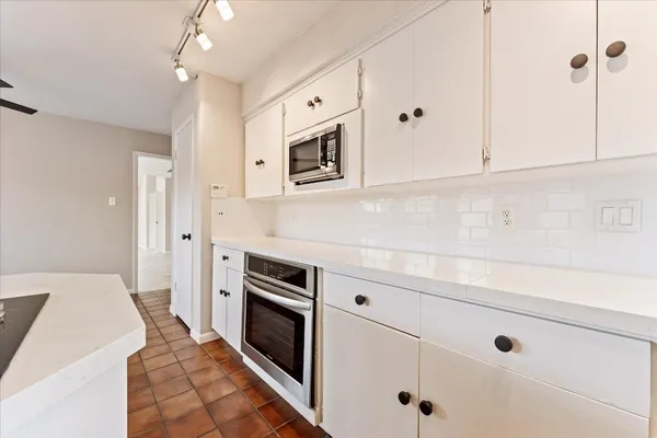 $3,100 | 11530 Ella Lee Drive, Houston, TX 77077