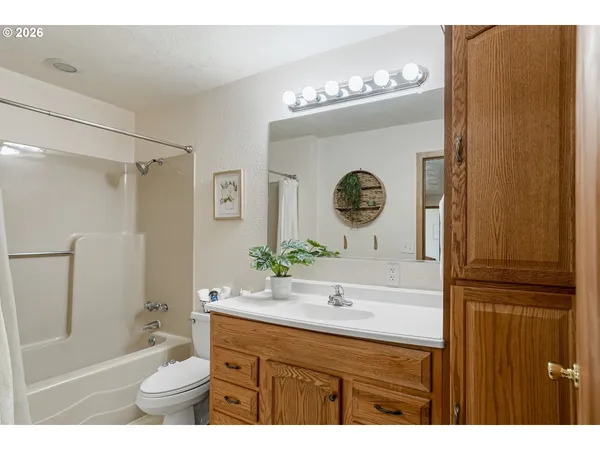 $697,000 | 2395 88th Avenue Northeast, Salem, OR 97305