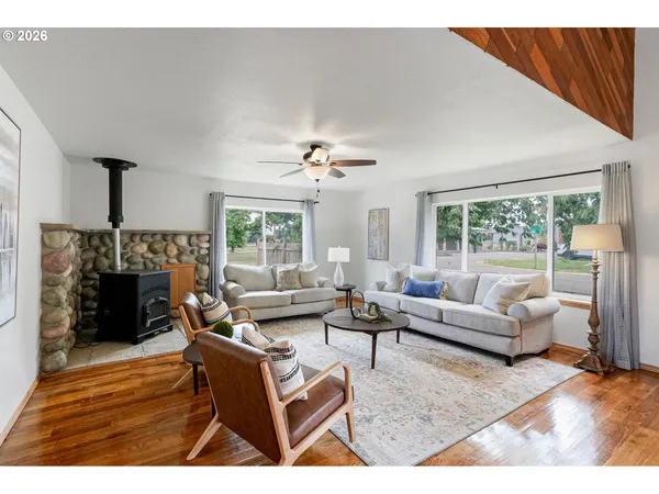 $697,000 | 2395 88th Avenue Northeast, Salem, OR 97305