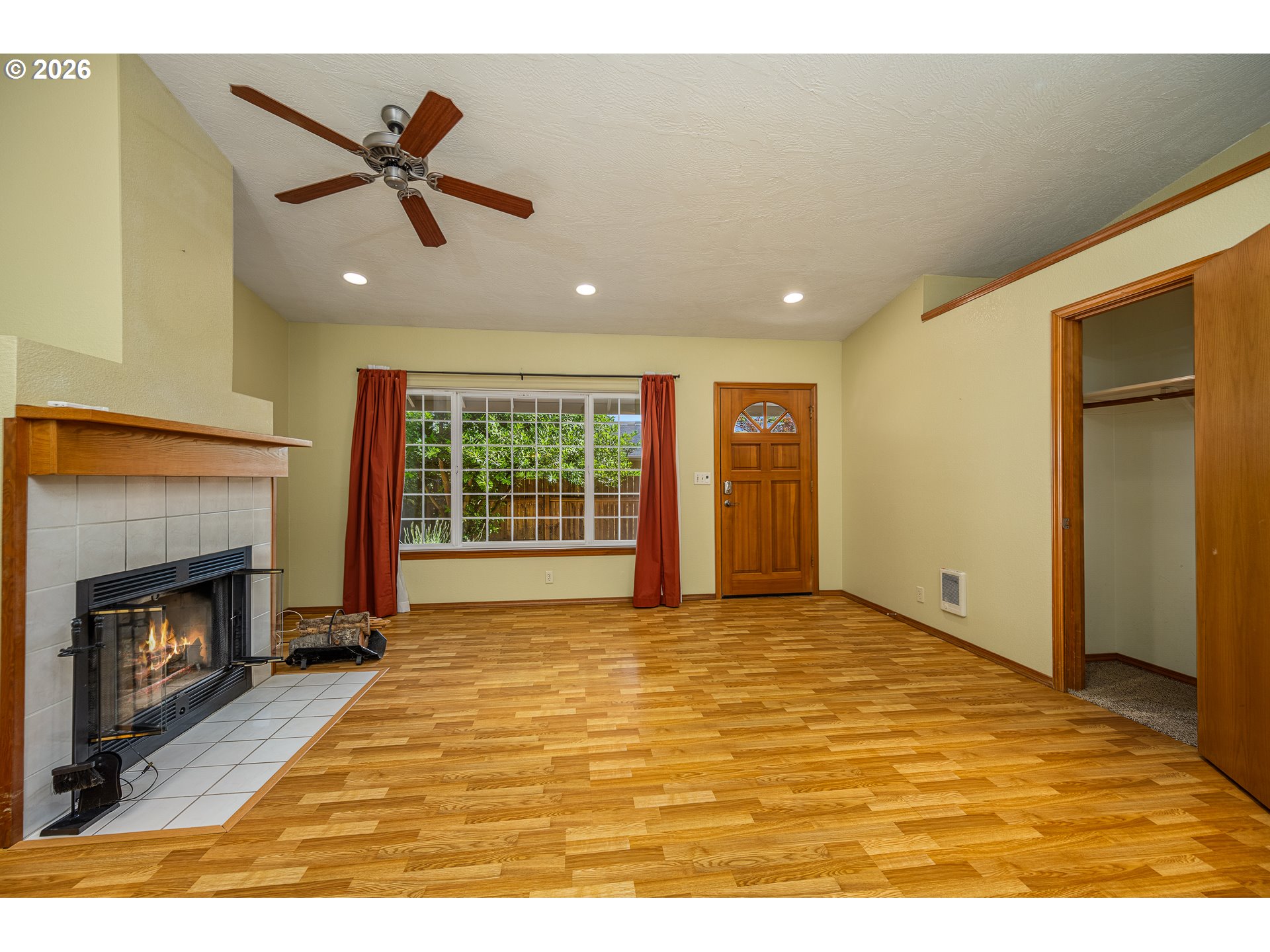 4351 Elderberry Street Springfield, OR 97478 - Photo 2 of 38