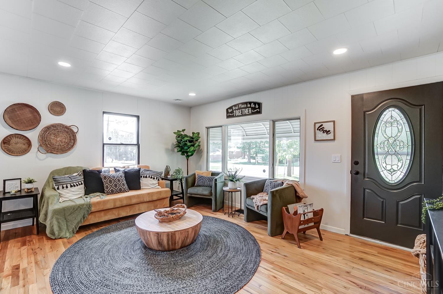614 West Kemper Road Springdale, OH 45246 - Photo 5 of 45
