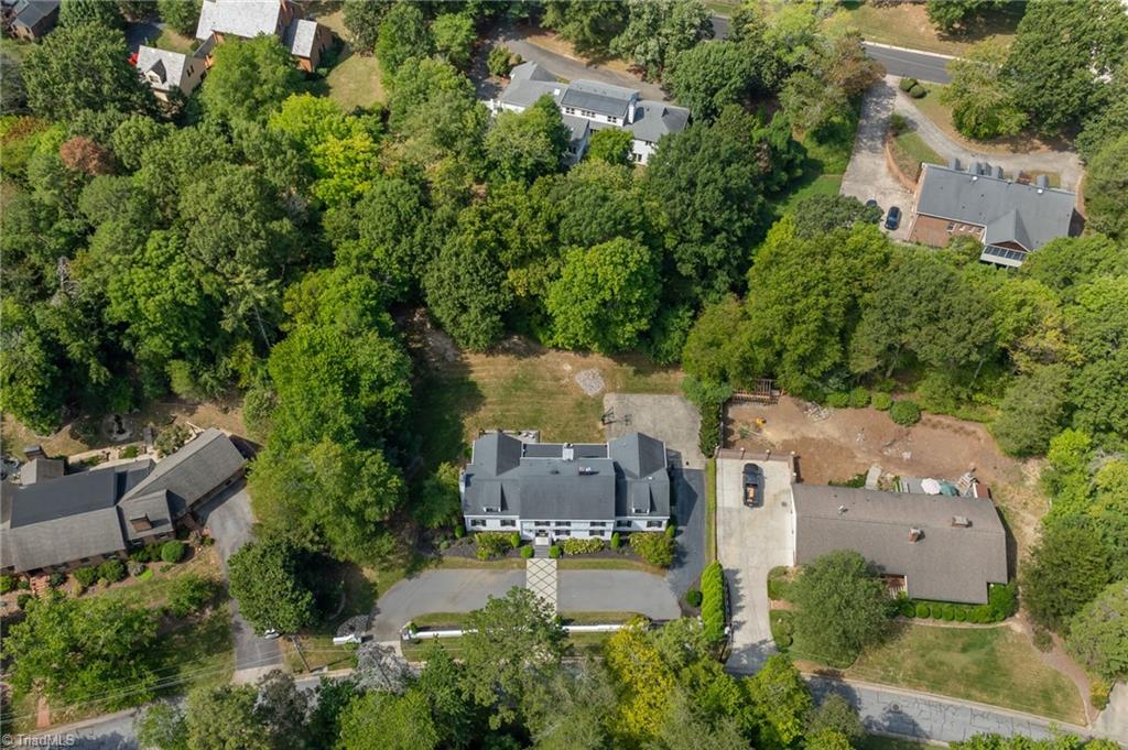 1313 Robinhood Road High Point, NC 27262 - Photo 44 of 45 Gallery Image 44