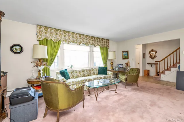 $929,000 | 2538 Bradley Court, Merrick, NY 11566