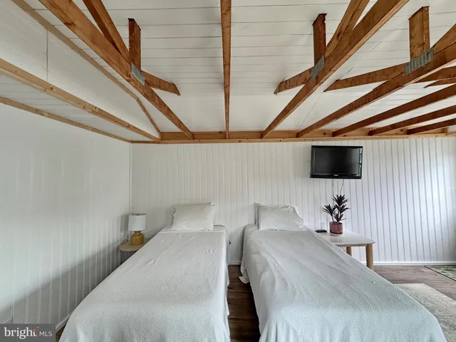 $929,000 | 15445 Potomac River Drive, Cobb Island, MD 20625