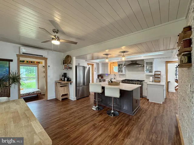 $929,000 | 15445 Potomac River Drive, Cobb Island, MD 20625