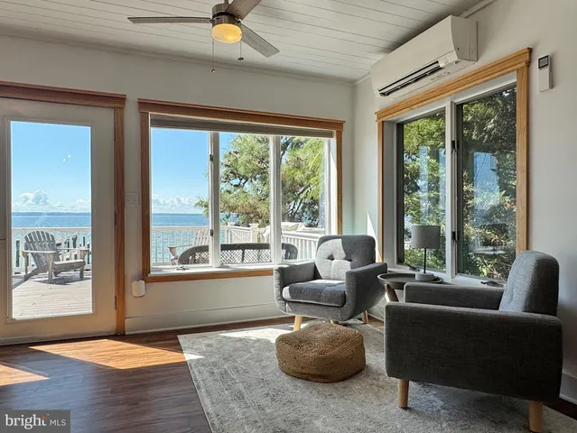 $929,000 | 15445 Potomac River Drive, Cobb Island, MD 20625