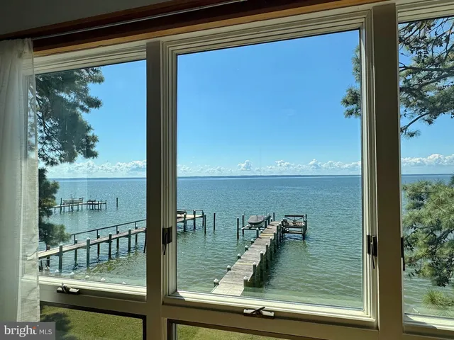 $929,000 | 15445 Potomac River Drive, Cobb Island, MD 20625