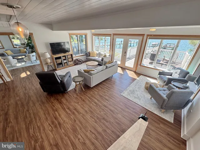 $929,000 | 15445 Potomac River Drive, Cobb Island, MD 20625