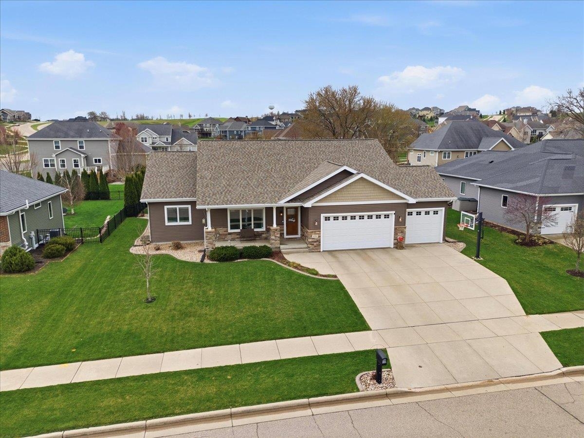 690 Prairie Grass Road Oregon, WI 53575 - Photo 2 of 12