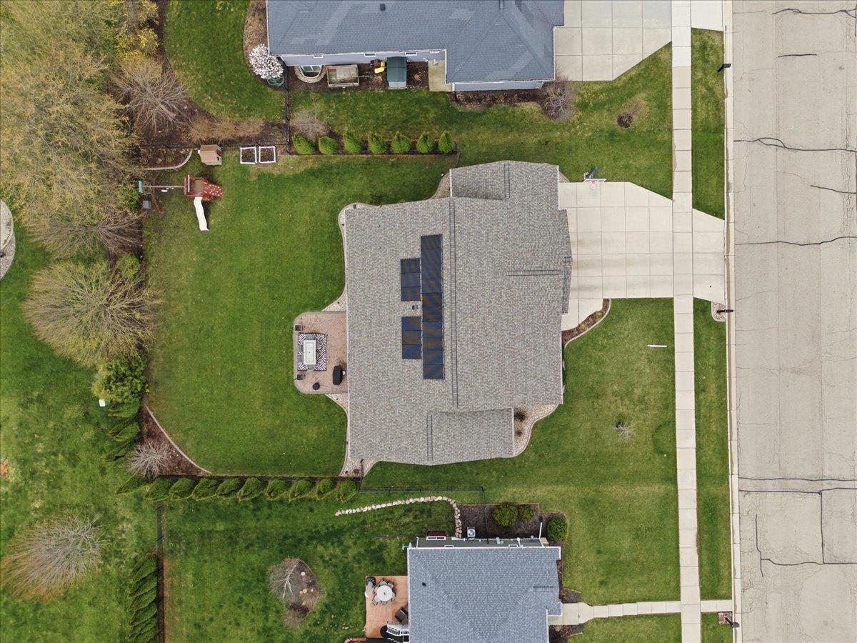 690 Prairie Grass Road Oregon, WI 53575 - Photo 8 of 12