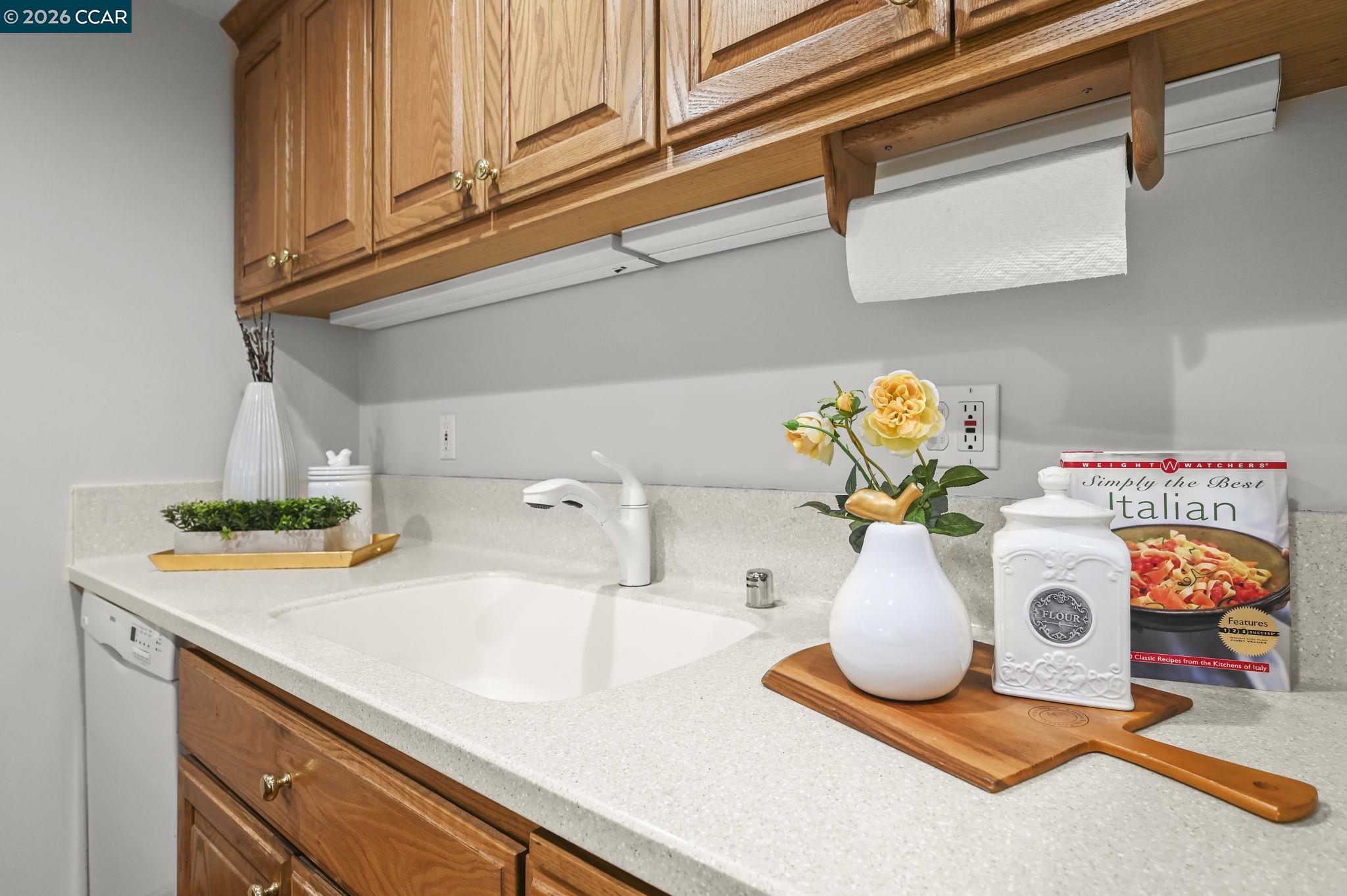 1218 Hookston Road Concord, CA 94518 - Photo 9 of 36