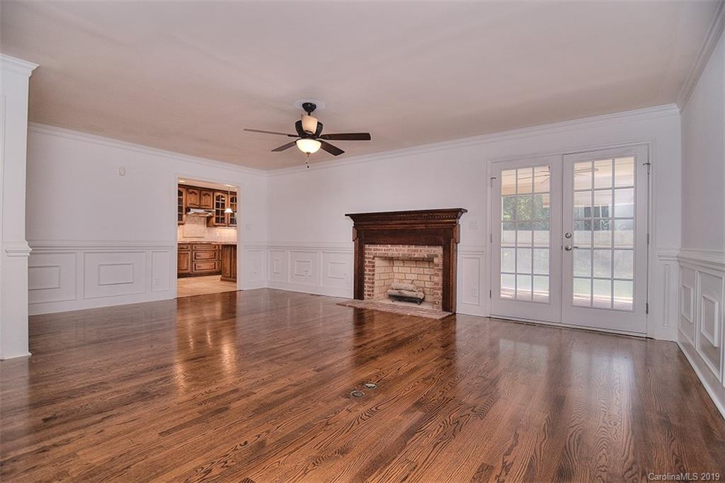 2121 Sutton Springs Road, Unit 52 Charlotte, NC 28226 - Photo 16 of 46 Gallery Image 16