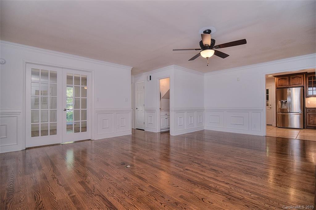 2121 Sutton Springs Road, Unit 52 Charlotte, NC 28226 - Photo 17 of 46 Gallery Image 17