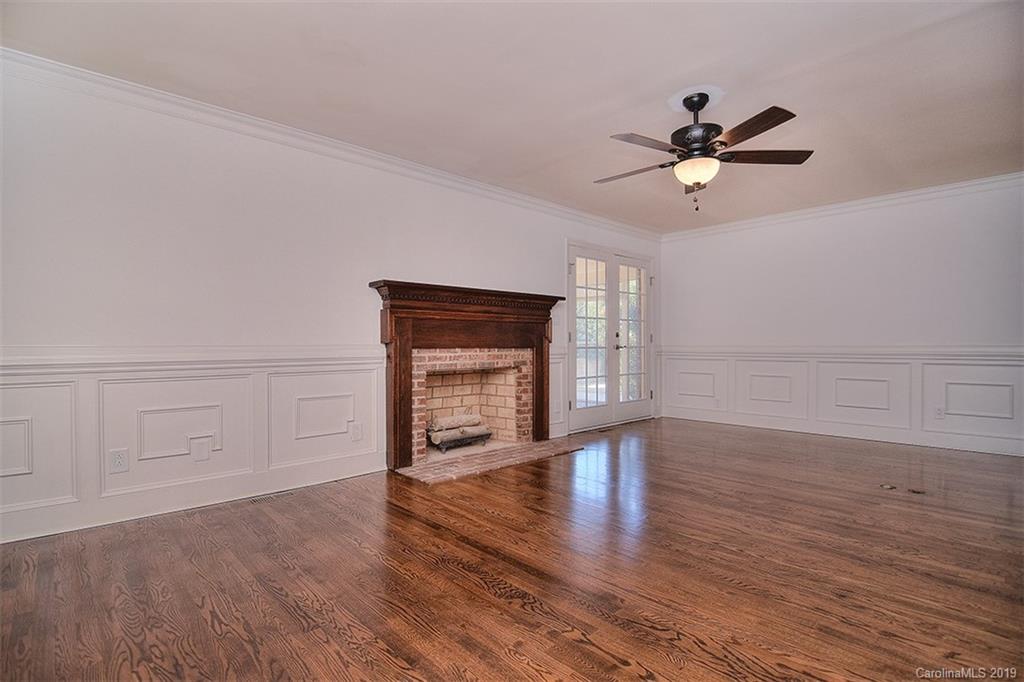 2121 Sutton Springs Road, Unit 52 Charlotte, NC 28226 - Photo 18 of 46 Gallery Image 18