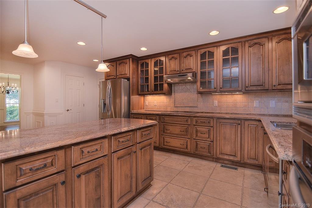 2121 Sutton Springs Road, Unit 52 Charlotte, NC 28226 - Photo 24 of 46 Gallery Image 24