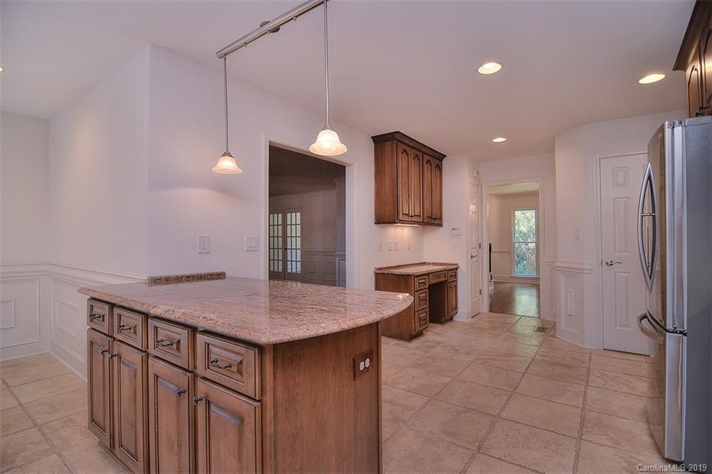2121 Sutton Springs Road, Unit 52 Charlotte, NC 28226 - Photo 25 of 46 Gallery Image 25