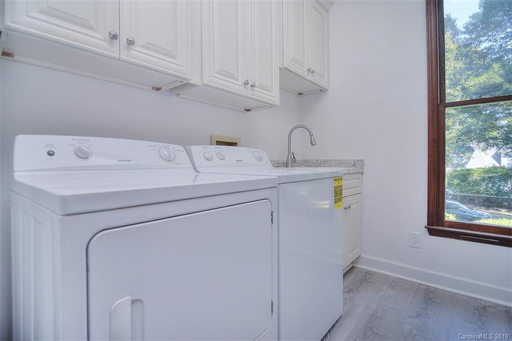 2121 Sutton Springs Road, Unit 52 Charlotte, NC 28226 - Photo 27 of 46 Gallery Image 27
