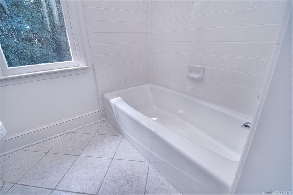 2121 Sutton Springs Road, Unit 52 Charlotte, NC 28226 - Photo 41 of 46 Gallery Image 41
