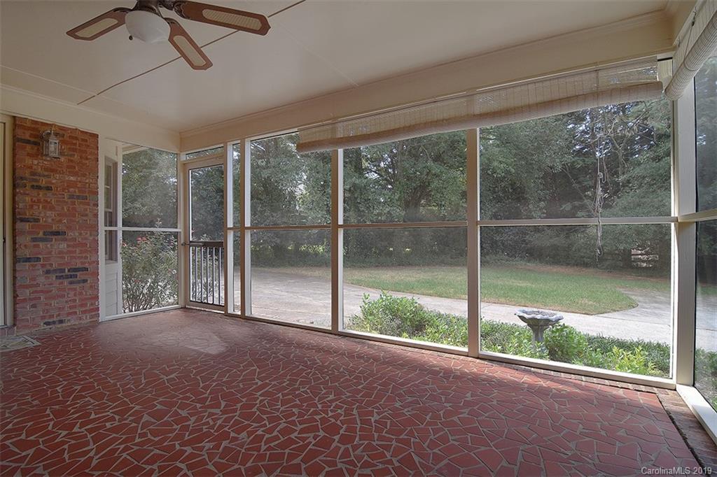 2121 Sutton Springs Road, Unit 52 Charlotte, NC 28226 - Photo 6 of 46 Gallery Image 6