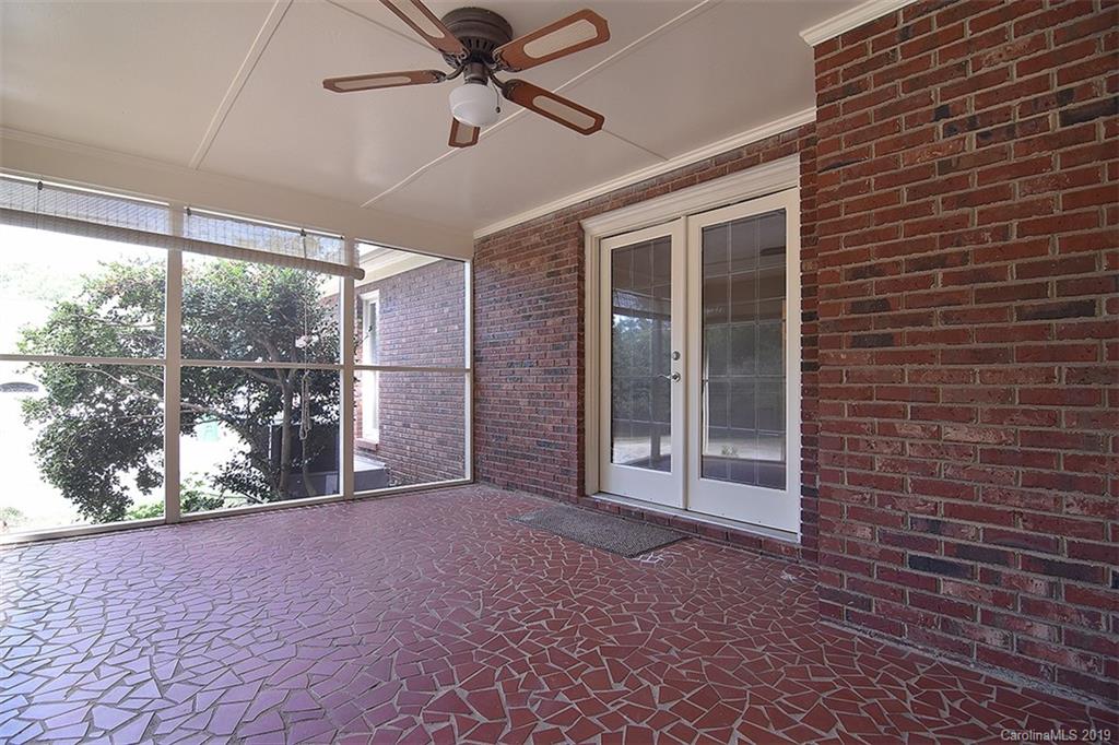2121 Sutton Springs Road, Unit 52 Charlotte, NC 28226 - Photo 7 of 46 Gallery Image 7